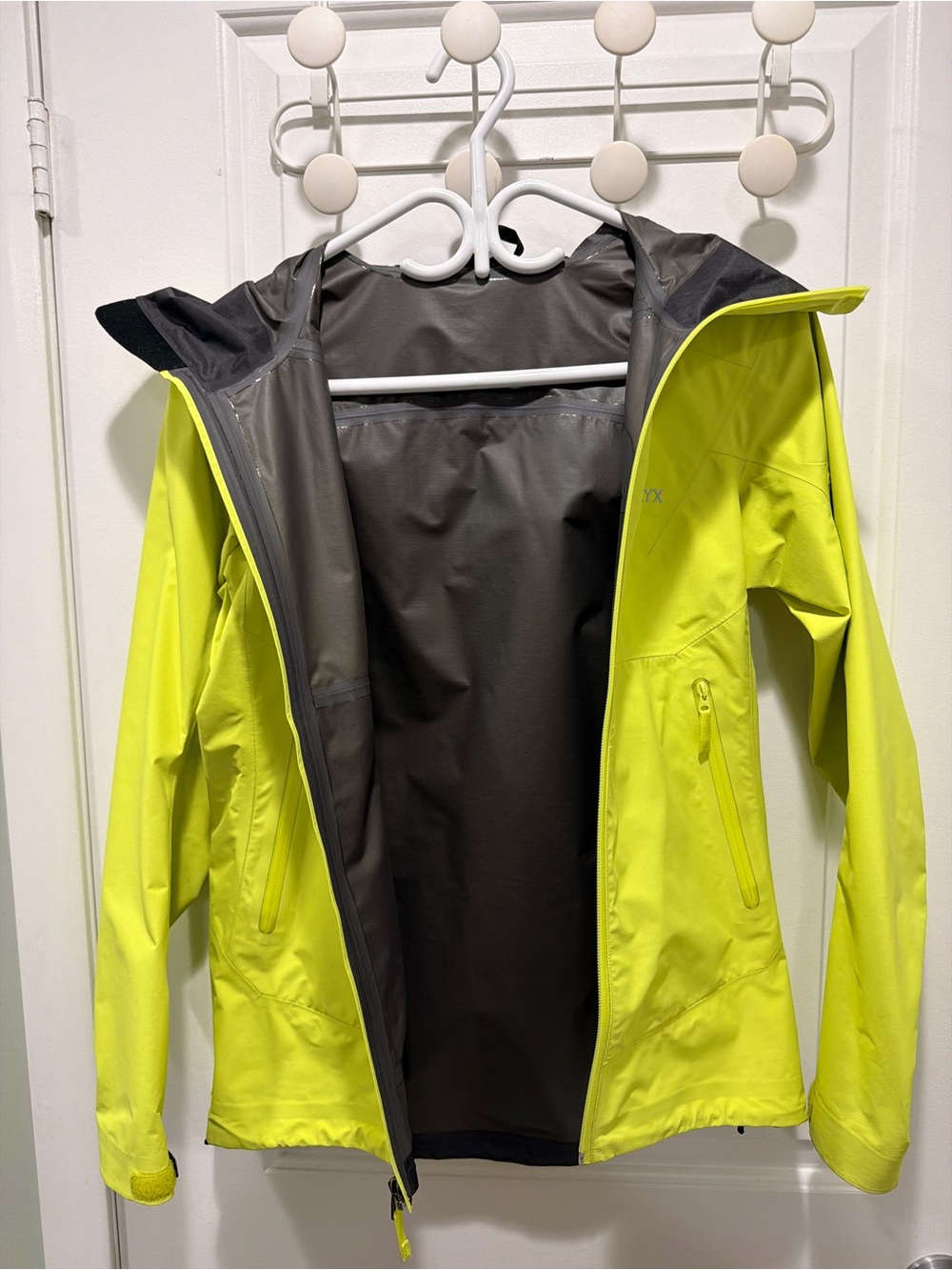Arc'Teryx GORE-TEX Women's Zeta SL Jacket (Electrolyte) - Picture 9 of 16